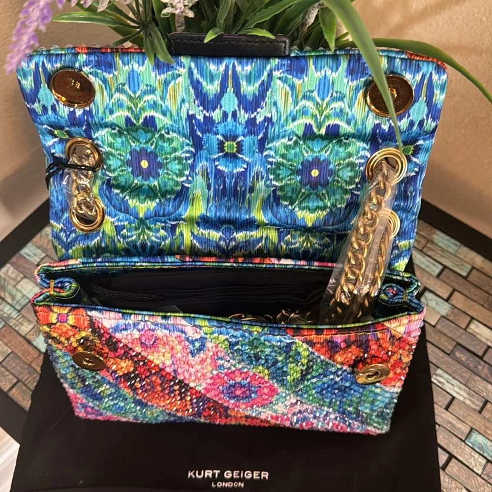 Kurt Geiger London Mini Kensington Crystal Shoulder Bag
Kurt Geiger Lond… - Picture 15 of 17